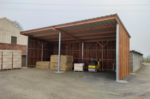 Bardage bois pour bâtiments agricoles et industriels à Mayenne